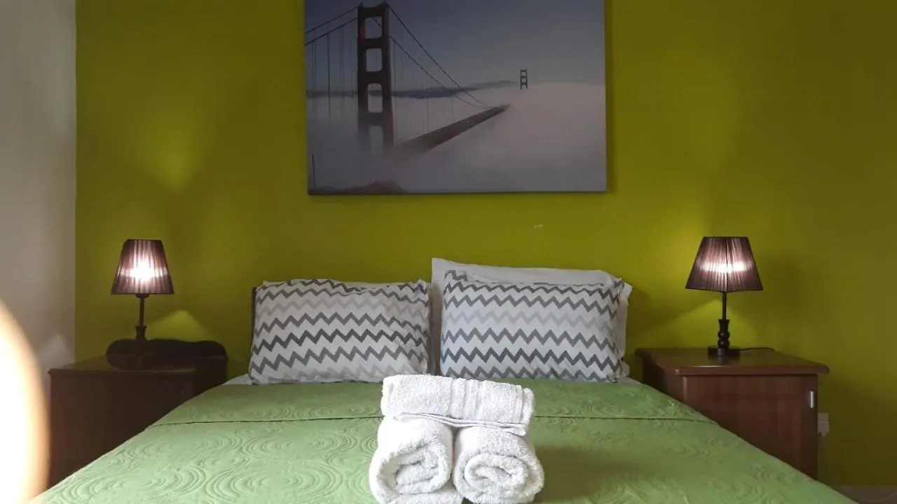 Shore Bridge Gzira Guest house