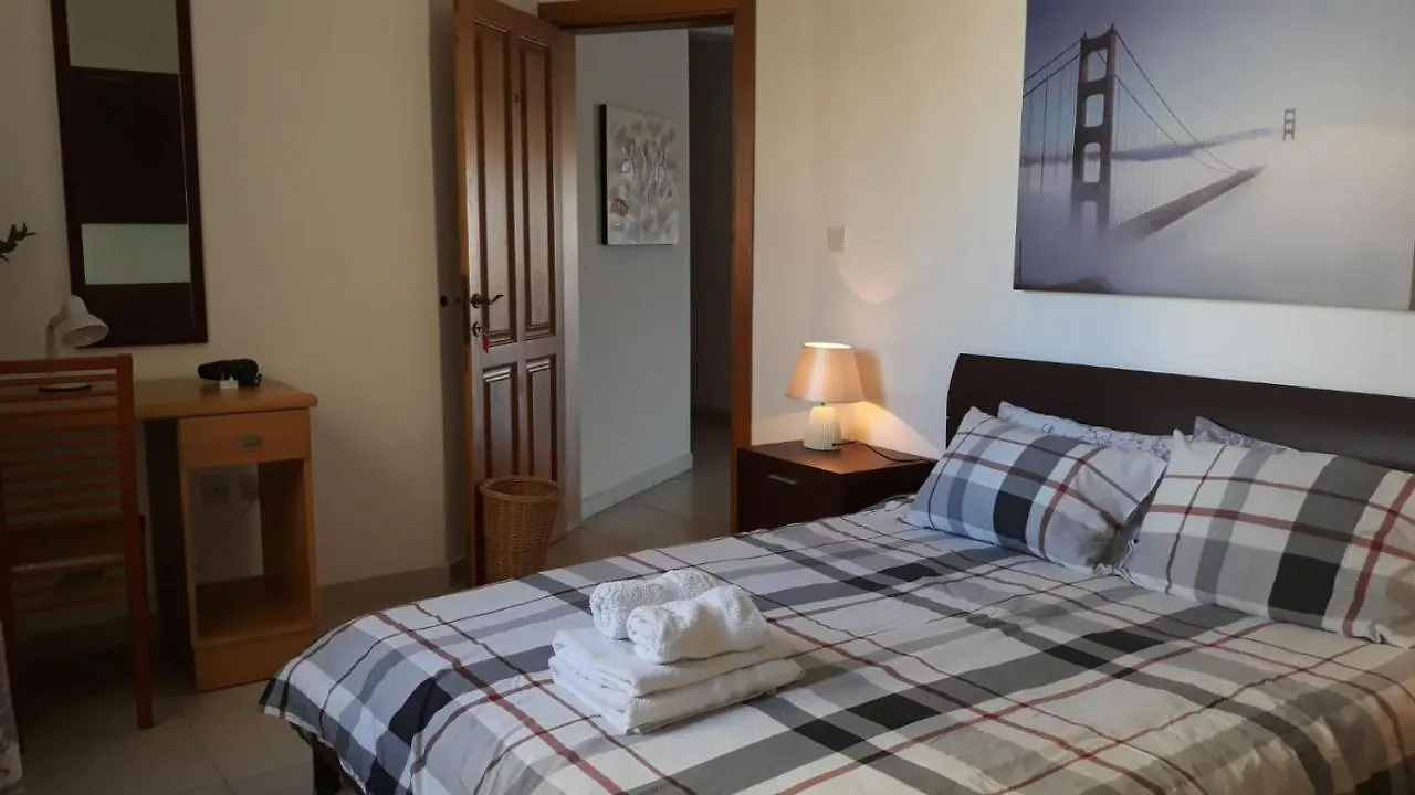 Guest house Shore Bridge Gzira